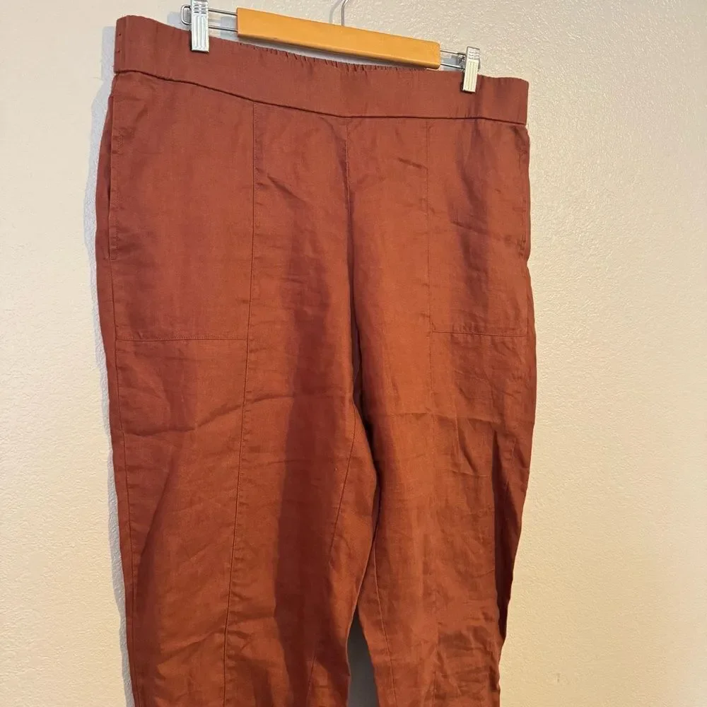 Eileen Fisher Organic‎ Linen Mid Rise Tapered Crop Pant in Fall Rust - Picture 2 of 3